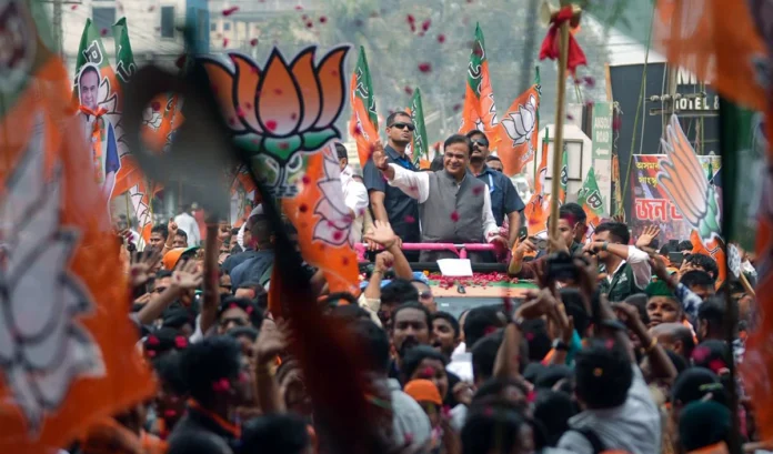 क्रिकेट - क्रिकेट: असम में हिमंता की यात्रा से सियासी माहौल बदला, विपक्ष में खलबली