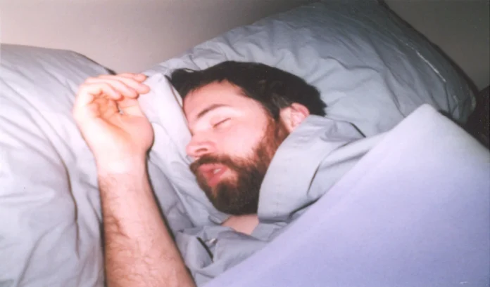 Morning Fatigue से छुटकारा पाने के लिए रात को सोने से पहले अपनाएं ये उपाय