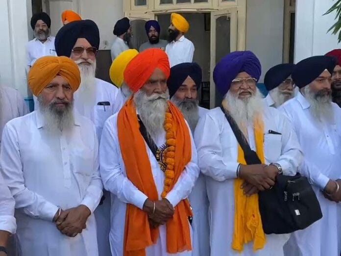 बैसाखी पर 2800 से ज़्यादा सिख श्रद्धालु पाकिस्तान रवाना, गुरुद्वारों के करेंगे