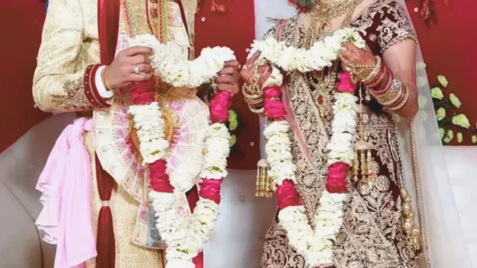 रामपुर: सुहागरात पर दुल्हन ने दूल्हे को जड़ा थप्पड़, पंचायत में मारपीट, शादी