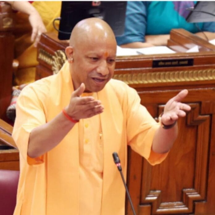 यूपी विधानसभा में हंगामा: महिला बिल पर निंदा प्रस्ताव, योगी का विपक्ष पर हमला