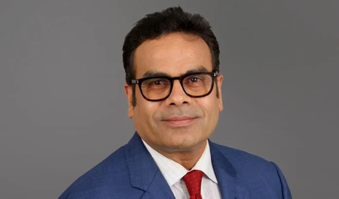 इन्फोसिस में आशीष कुमार दास संभालेंगे कमान: नेतृत्व परिवर्तन और नई चुनौतियाँ