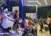 शादी के दिन भी डिलीवरी पर निकला दूल्हा, वायरल वीडियो ने किया हैरान